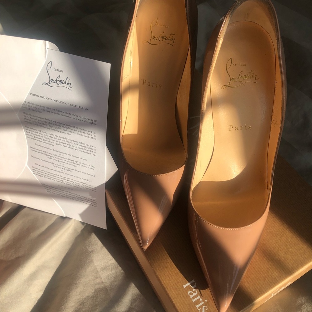 Christian Louboutin Nude So Kate sz 39